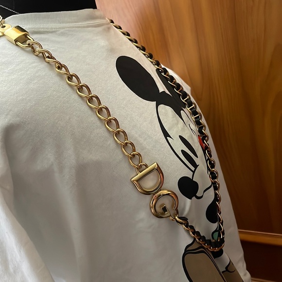 Authentic Dolce and Gabbana Belt/Bag chain with key set - Picture 8 of 15